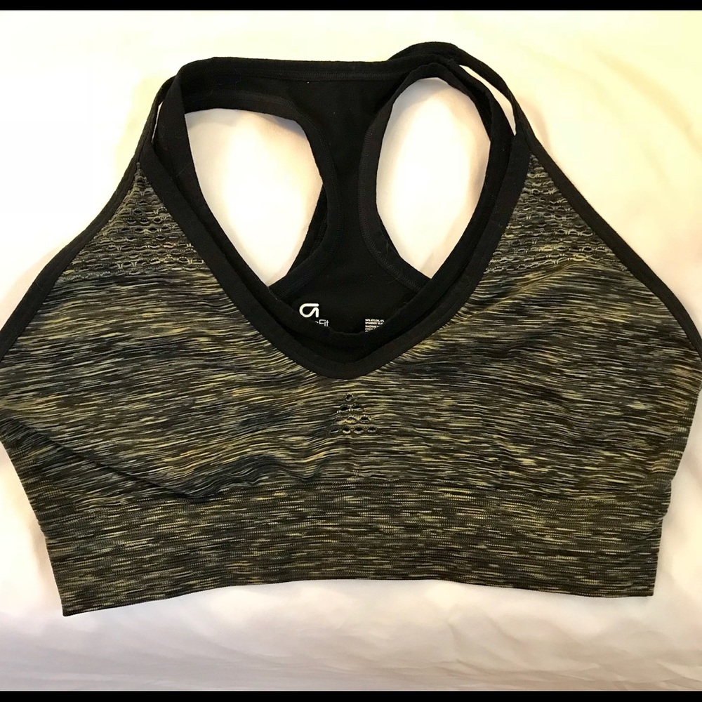 GapFit Double Layer Medium Impact Sports Bra